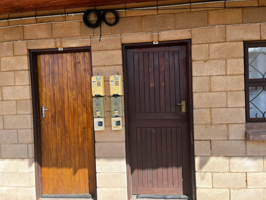 1 Bedroom Property for Sale in Brandwag Free State